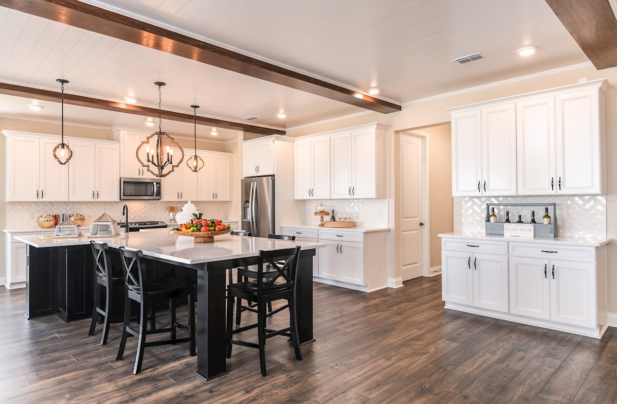 chef-inspired kitchen with quartz countertops