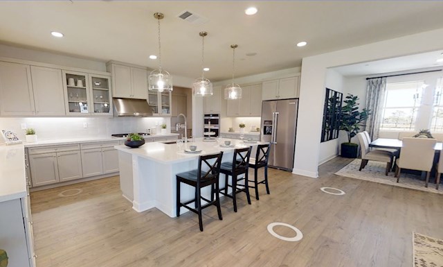 virtual tour of Willow model in Hillcrest