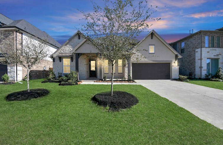 Fredericksburg Elevation Texas Hill Country quick move-in